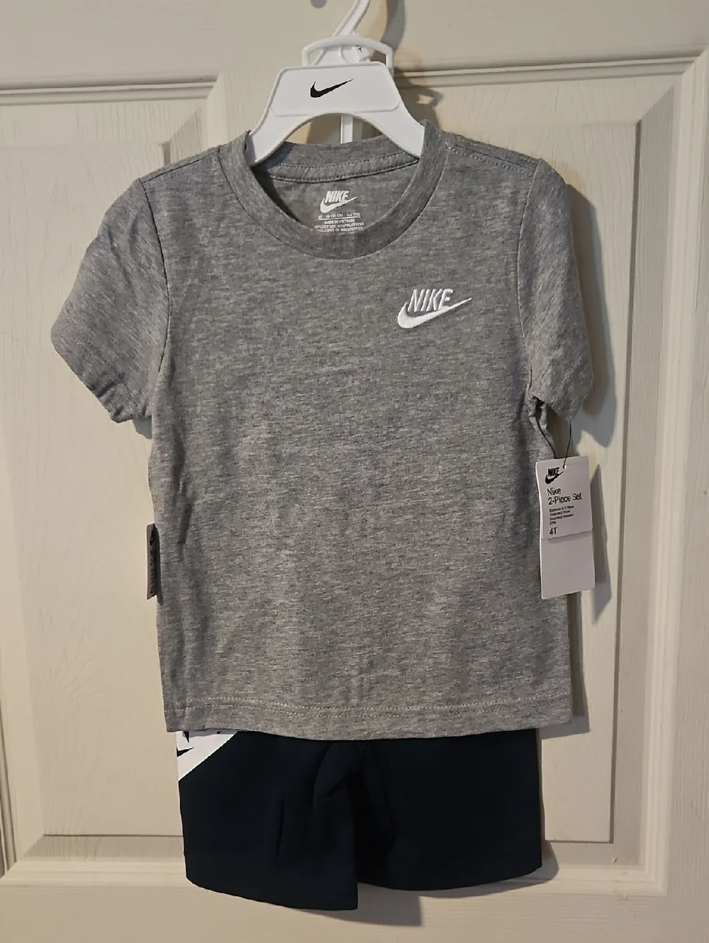 NIKE Toddler Two Piece Set: Gray/Navy: New With Tags: Size 4T